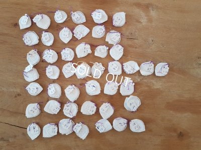 画像14: アンティークモノグラムレースキャビネット