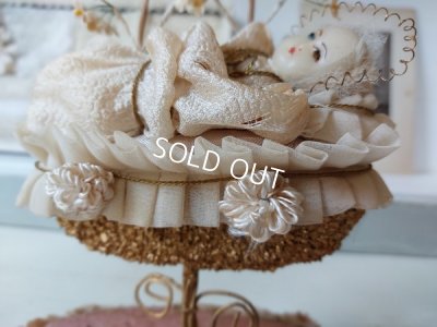 画像11: ガラスドーム付イエスワックスベビー