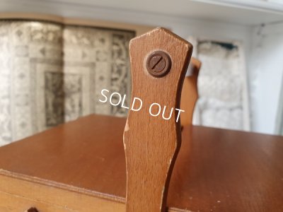 画像10: 猫脚の小さなソーイングボックス