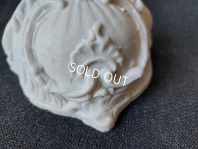 画像2: アンティーク聖母子聖水盤