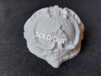 画像13: アンティーク聖母子聖水盤