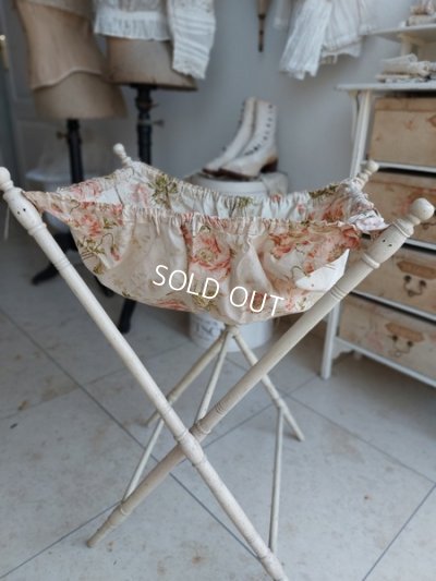 antiquesewingrack