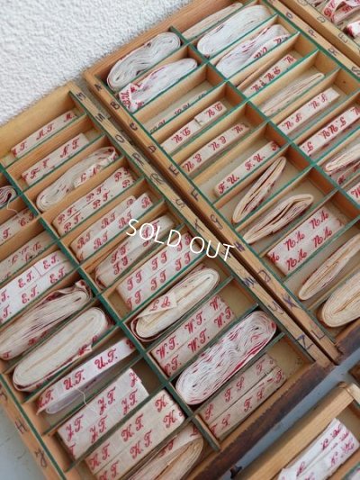 画像35: アンティークイニシャルテープキャビネット