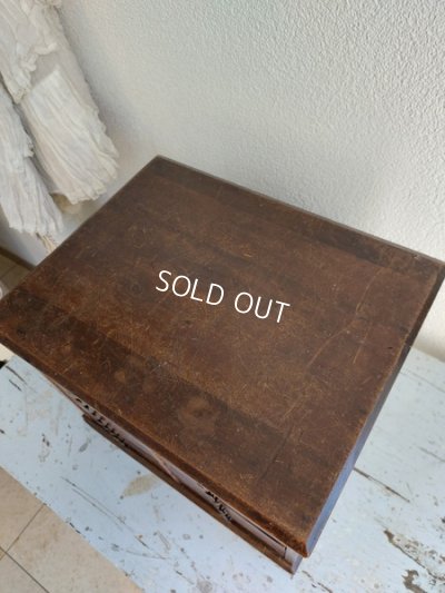 画像8: アンティークイニシャルテープキャビネット