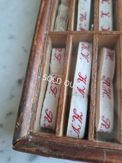 画像9: イニシャルテープ付ボックス