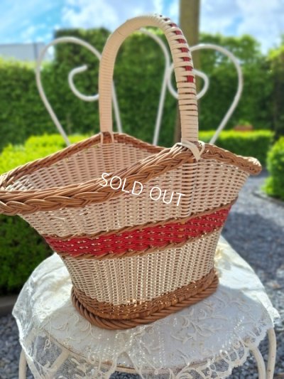 antiquebasket