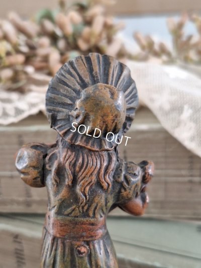 画像4: アンティークドールを抱える少女像