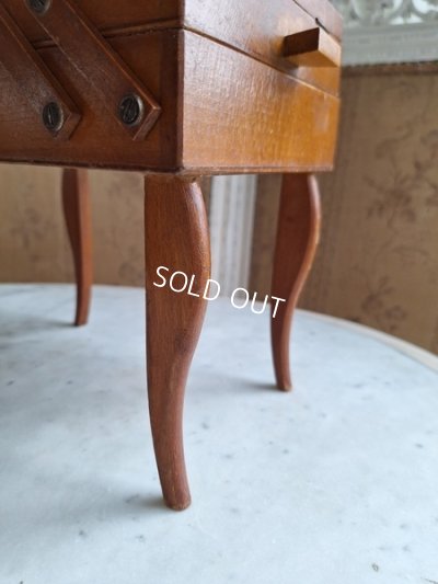 画像3: アンティーク猫脚小さなソーイングボックス