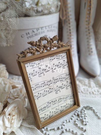 antiquephotostand