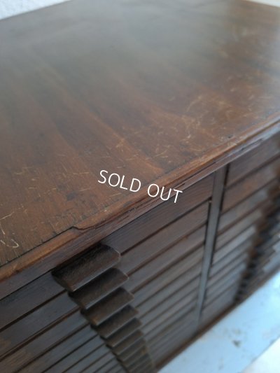 画像4: アンティークイニシャルテープキャビネット