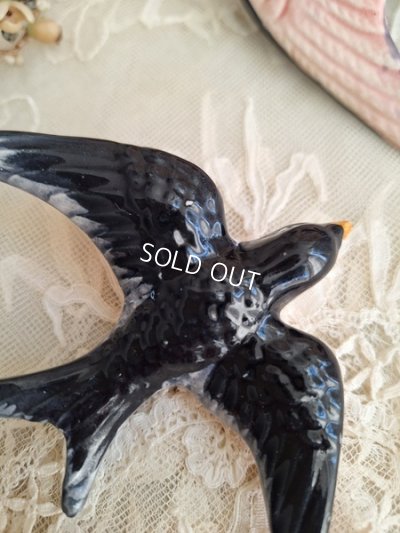 画像11: アンティーク陶器ツバメ2羽セット