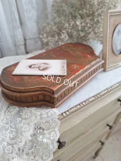 antiquedisplaytable