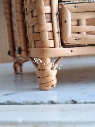 画像20: アンティークソーイングバスケット