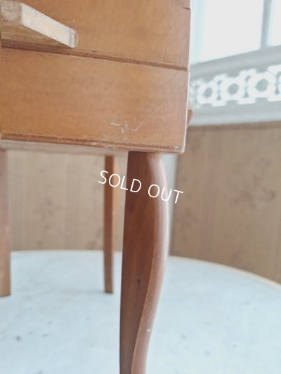 画像6: 小さな猫脚ソーイングボックス