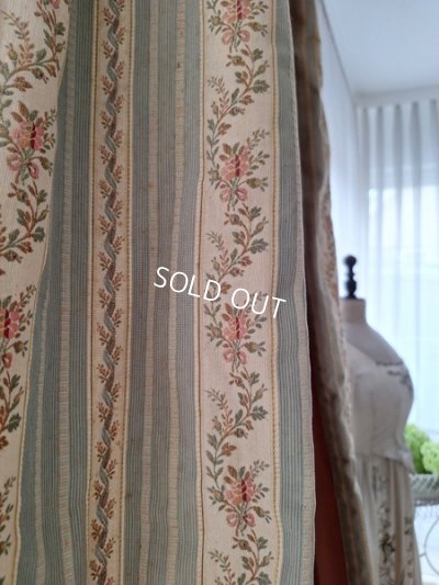 画像10: アンティークカーテン付天蓋