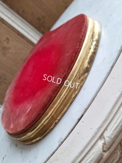 画像15: 大きな台座