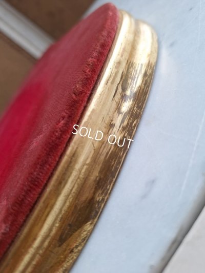 画像16: 大きな台座