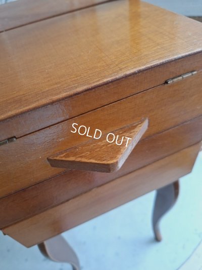 画像7: アンティーク猫脚ソーイングボックス