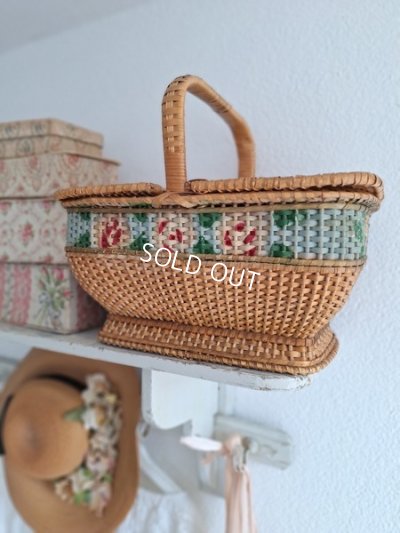 antiquerosebasket