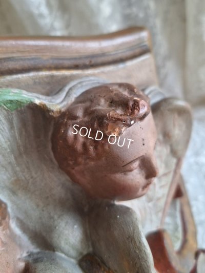 画像14: 石膏天使のコンソール