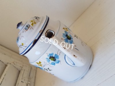 画像4: 白いホーロー花柄ポット