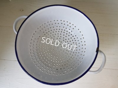 画像10: 白いホーロー猫脚コランダー