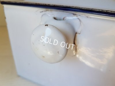 画像3: アンティ―ク白ホーローHerlingeケース