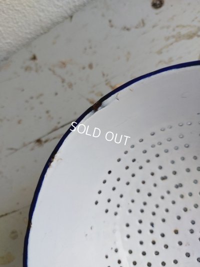 画像9: アンティークホーロー白猫脚コランダー