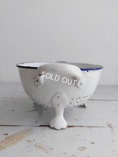 画像2: アンティークホーロー白猫脚コランダー