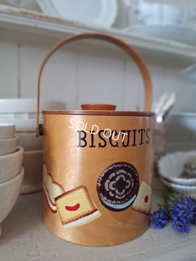 vintagebiscuitbox