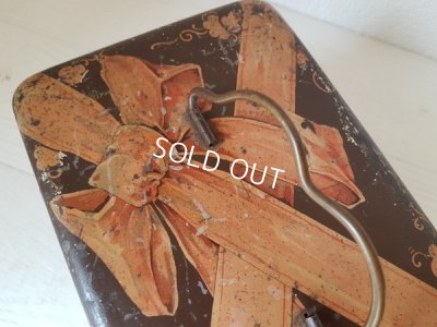 画像10: アンティークローズ柄ティンバスケット缶