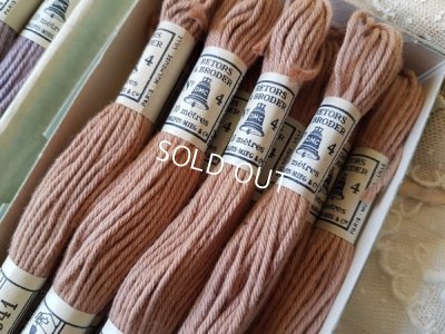 画像4: ボックス付DMCアンティーク刺繍糸セット