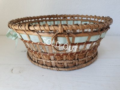 画像10: リボン付きアンティークバスケット