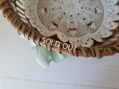 画像11: リボン付きアンティークバスケット