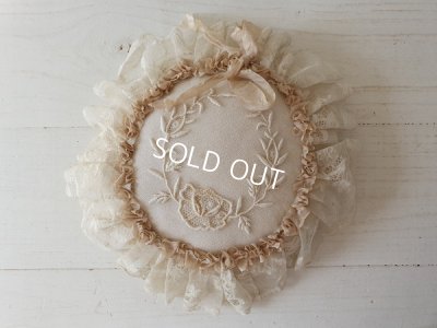 画像2: アンティークレースクッション