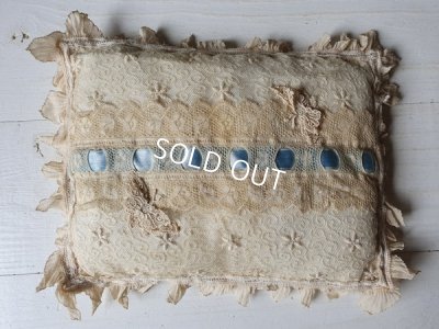 画像2: アンティークレースクッション