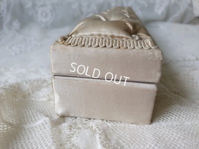 画像5: アンティークくるみボタン装飾ボックス