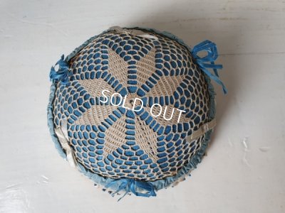 画像2: アンティーククッション