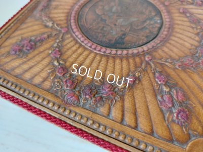 画像4: クッション付きローズガーランドボックス