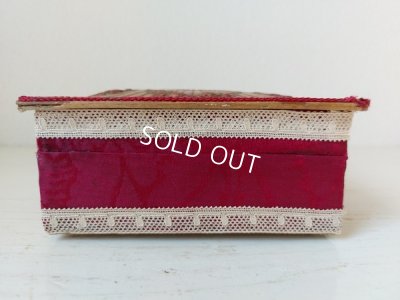 画像14: クッション付きローズガーランドボックス