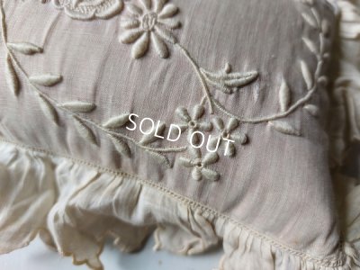 画像12: アンティーククッション