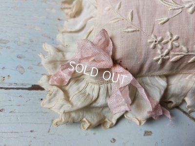 画像14: アンティーククッション