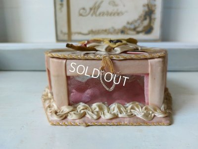 画像14: アンティーク布花装飾のガラスケース