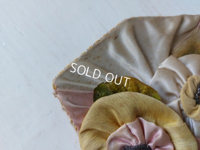 画像9: アンティーク布花装飾のガラスケース