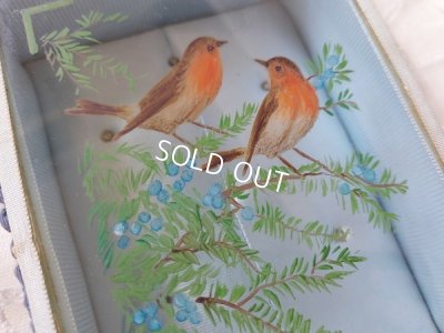 画像2: アンティーク小鳥柄ガラスケース