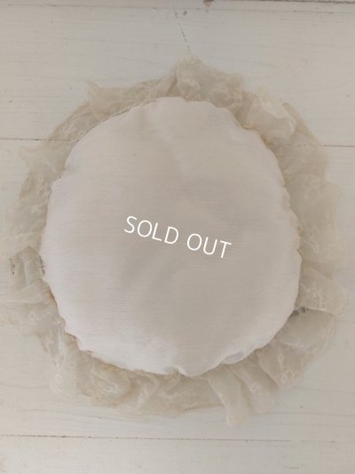 画像9: アンティークレースクッション