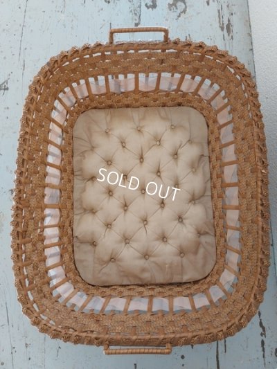 画像2: アンティーククッション付バスケット