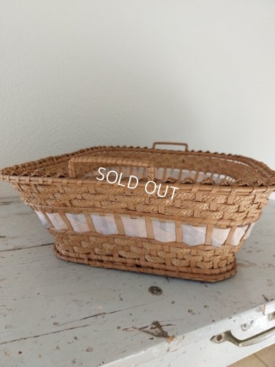 画像18: アンティーククッション付バスケット