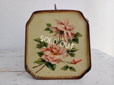 画像15: アンティークリボンと花柄ブリキバスケット