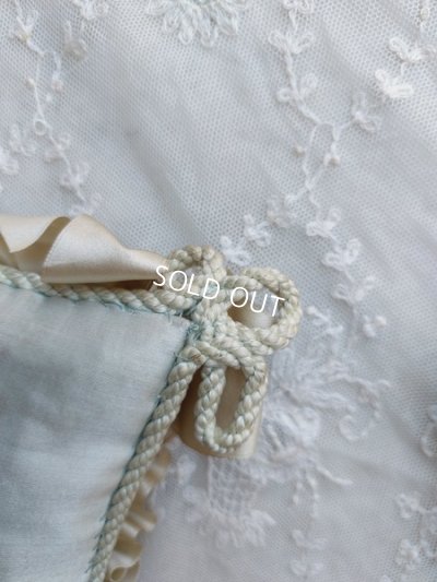 画像12: アンティーク刺繍クッション